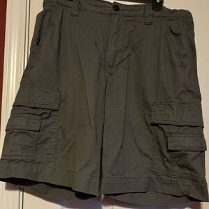 Red Head Brand size 36 grey men’s cargo shorts
